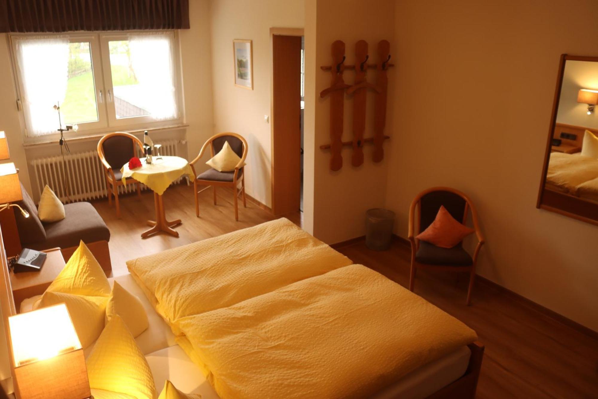 Landhotel Gasthof Zur Post Langewiese Extérieur photo